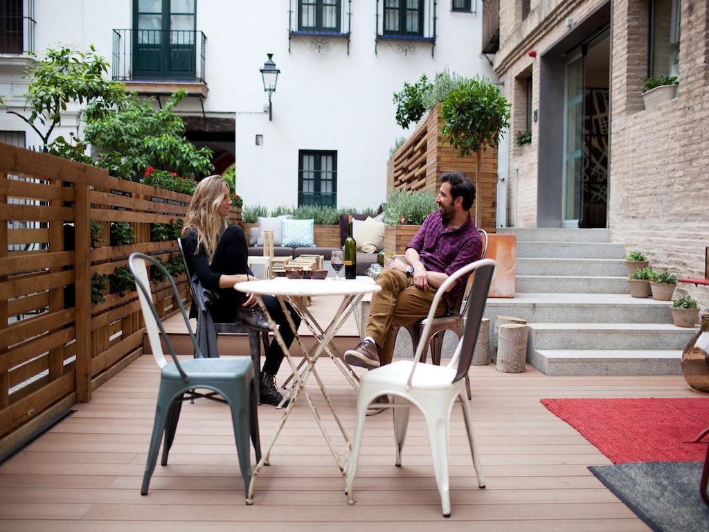 Toc Hostel Sevilla Eksteriør billede